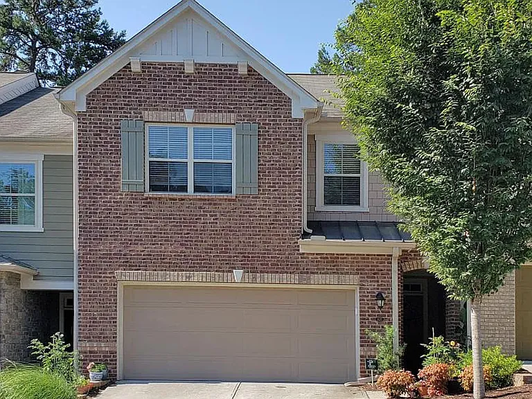1627 Trailview Way NE — Photo 1