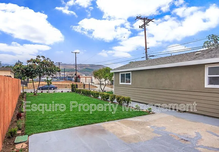 1218 N Olive St #A — Photo 20
