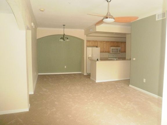3rd image of 10075 N Gate Pkwy #1401