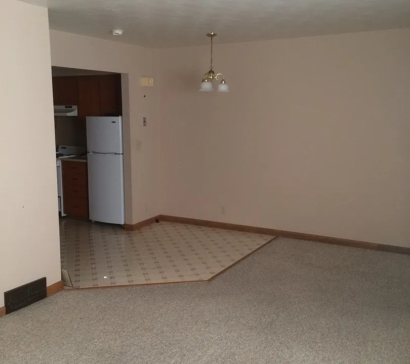 715 W Washington Ave