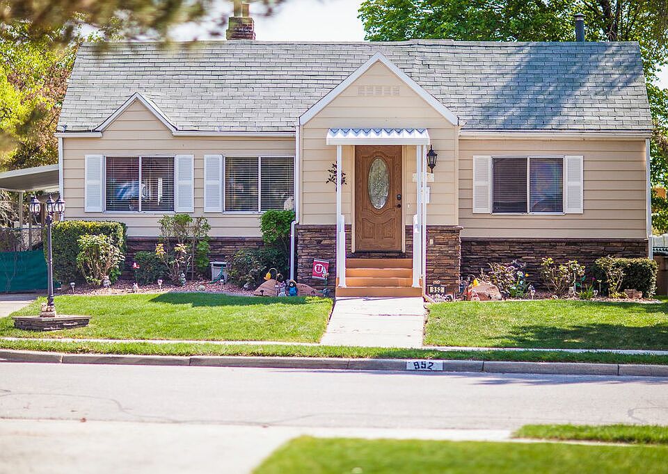 1st image of 952 Hudson Avenue