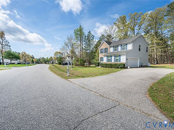 4th image of 15100 Fairen Ln