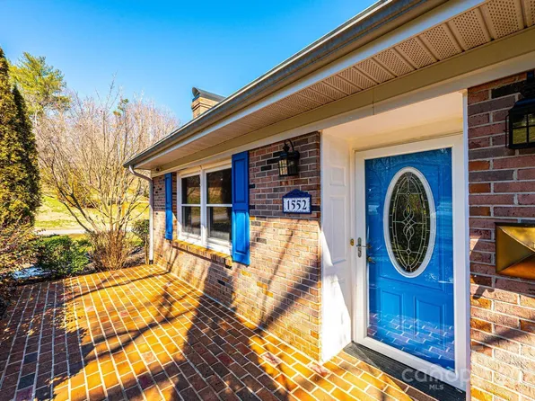 1552 10th Street Pl NW, Hickory, NC 28601
