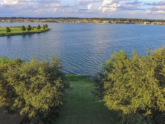 3rd image of 577 Juniper Springs Dr