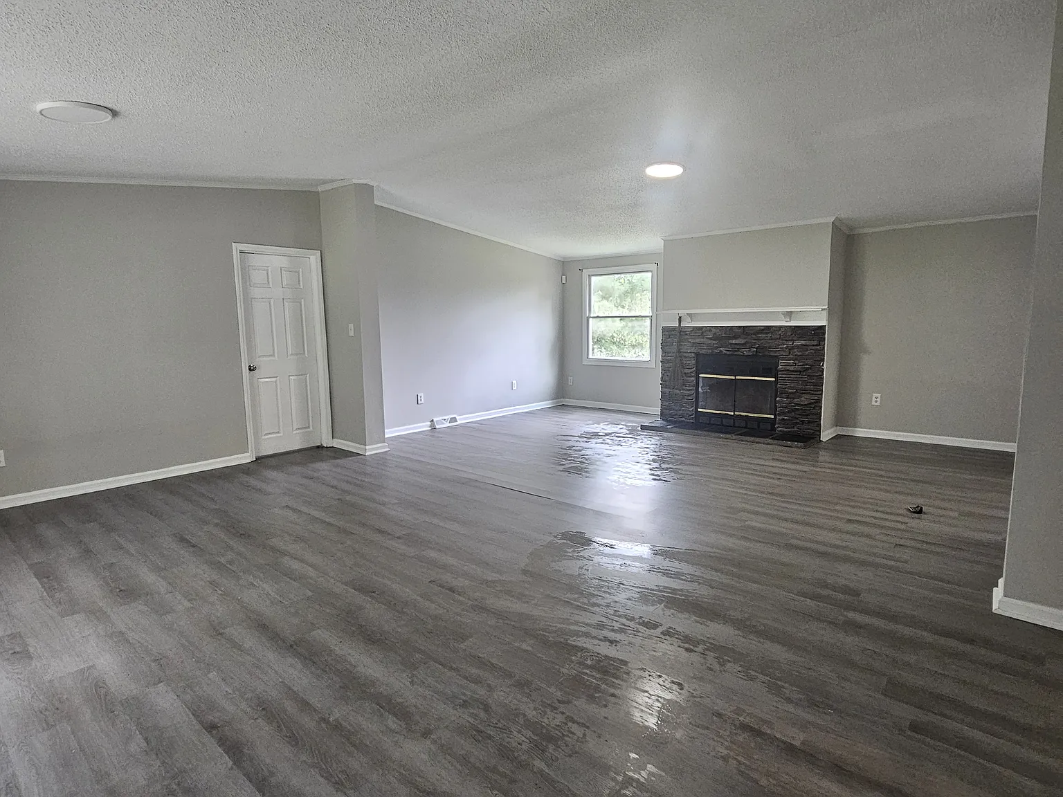3 bed, 2081 sqft, $1,650 — Photo 4