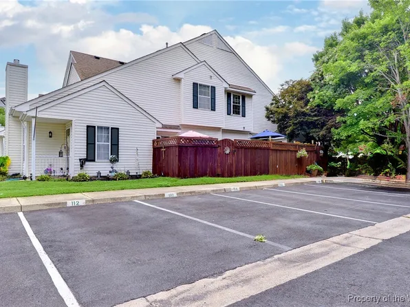 112 Andover Ct, Yorktown, VA 23693