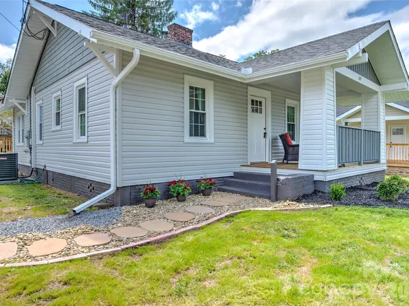 109 W Marshall St, Waynesville, NC 28786