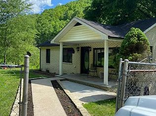 1290 Polls Creek Rd, Smilax, KY 41764