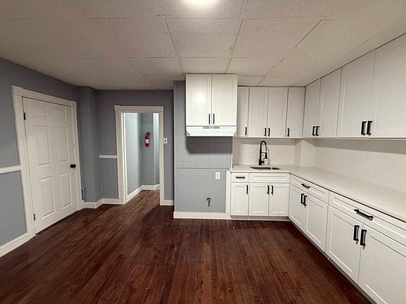 4th image of 411 Elizabeth Ave #A