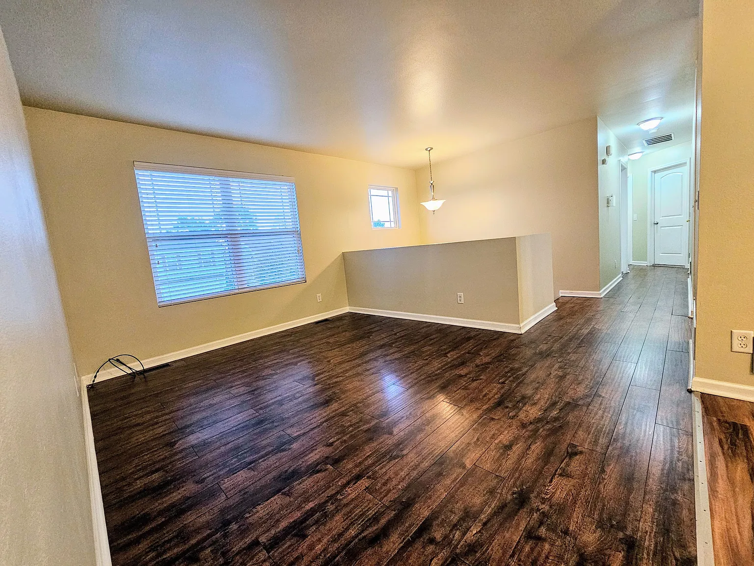 3 bed, 1378 sqft, $2,200 — Photo 4