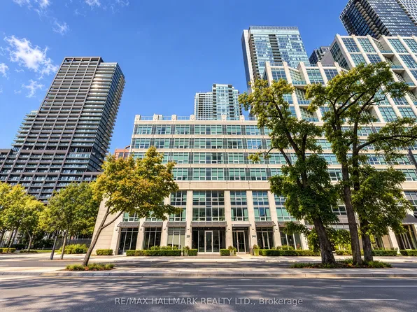 350 Wellington St W #M05, Toronto, ON M5V 3W9