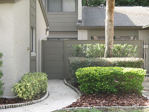 4th image of 404 Meadowood Blvd