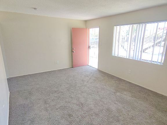 2nd image of 1015-1019 L St #1926b6f06