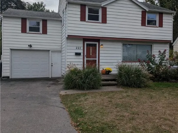 227 Coolidge Rd, Rochester, NY 14622