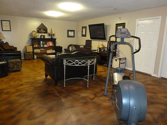 5th image of 30 Kensington Ct