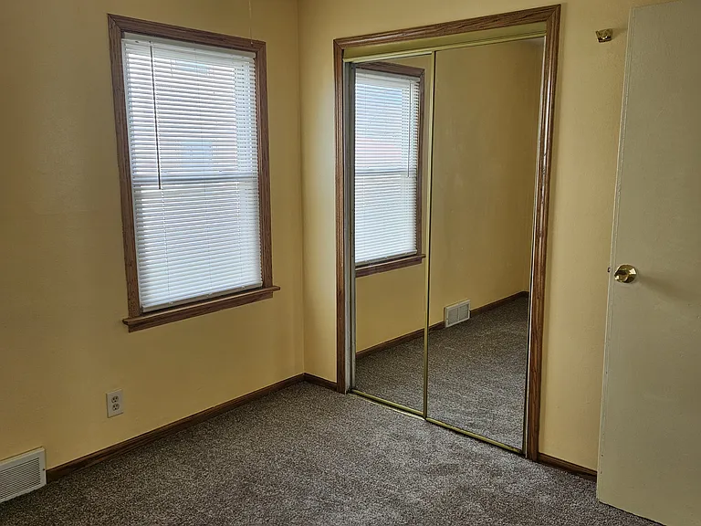 4610 W Tripoli Ave — Photo 2