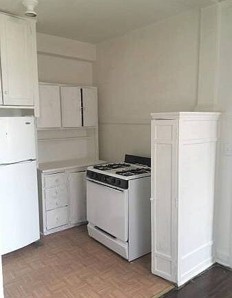 2nd image of 10 Ferris St #117