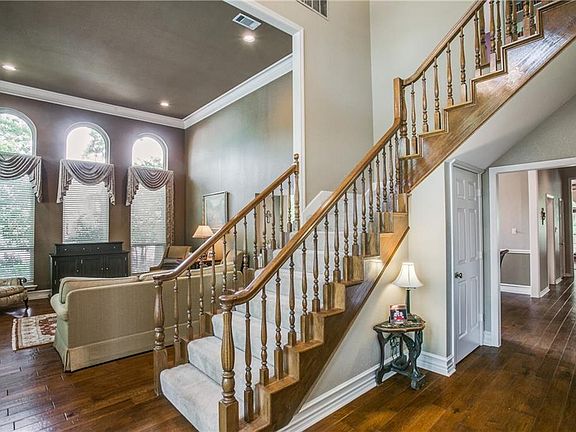 4th image of 250 Winding Hollow Ln