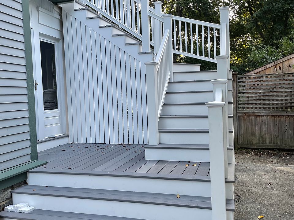 Separate entrance from driveway