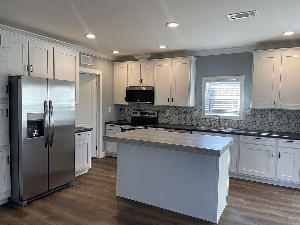 2nd image of 920 Century Plaza Dr #131