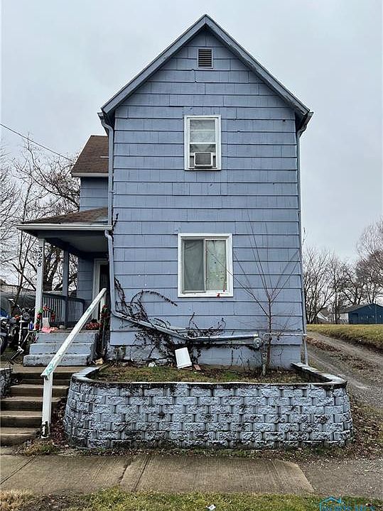 1st image of 328 McPheron Ave