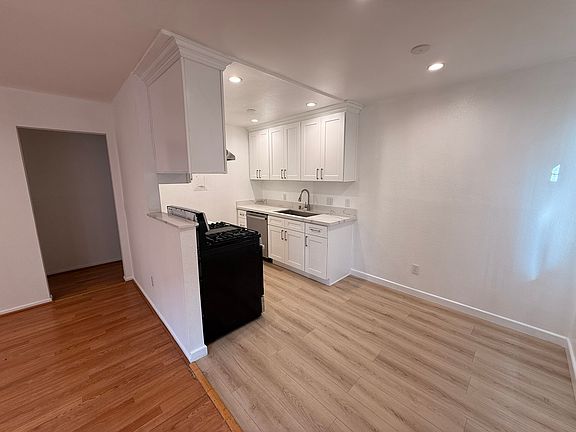 3rd image of 6318 Beck Ave APT 3