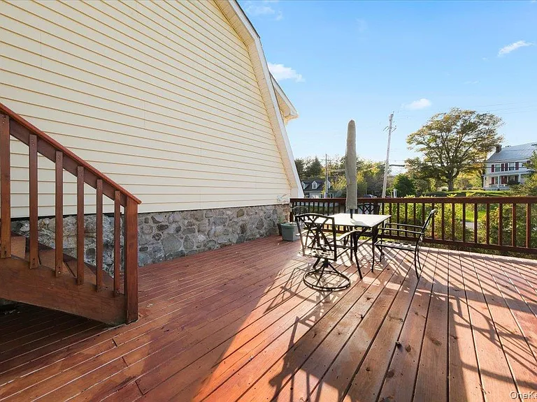 1403 Kings Hwy — Photo 4