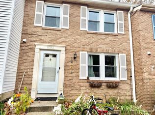 8364 Rocky Forge Ct, Springfield, VA 22153