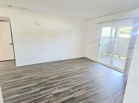 Colony Ridge Apartments, 1 Bedroom, 1 Bath w/ Balcony