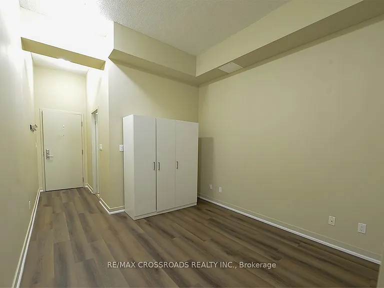 126 Simcoe St #706 — Photo 6