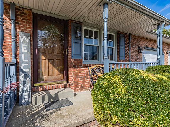 4th image of 4411 Maryjoetta Dr