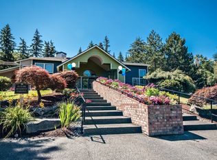 Brackett, Edmonds, WA 98020