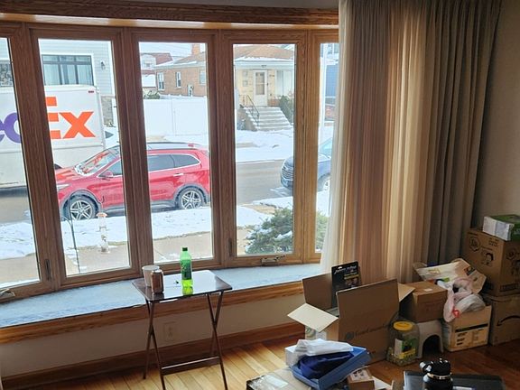 2nd image of 5342 S Melvina Ave