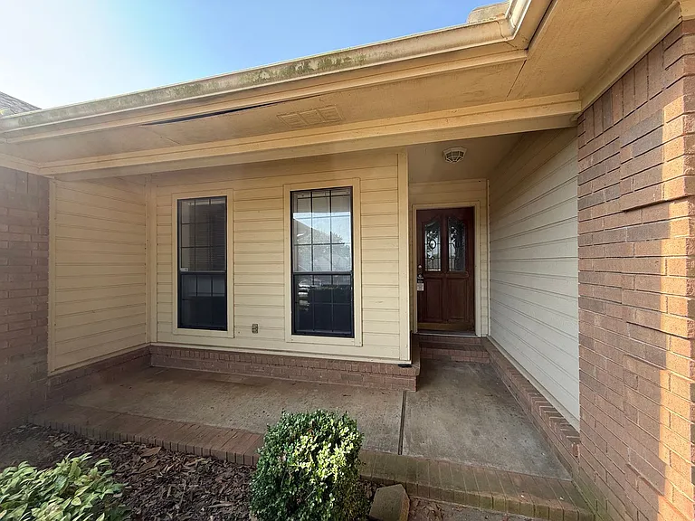 903 Aspen Ave — Photo 2