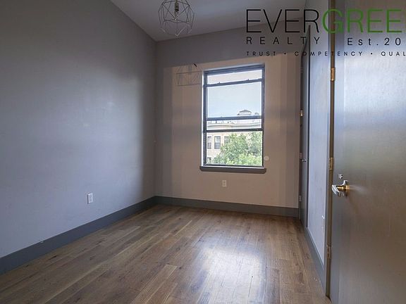 2nd image of 1059 Bergen St #2H