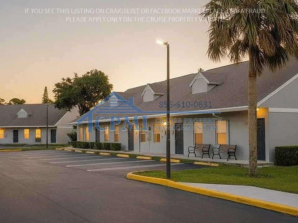 Wallis Townhomes - 5201 Wallis Rd West Palm Beach, FL 33415