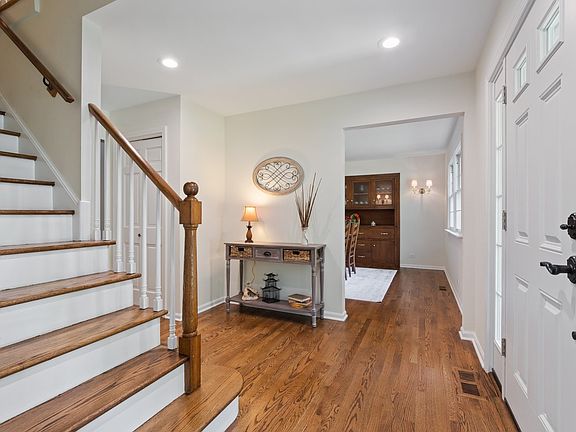 2nd image of 35 Cumberland Dr