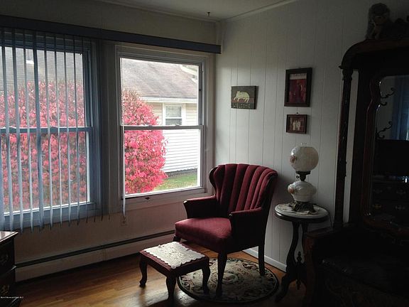 5th image of 22 Mount Ararat Ln