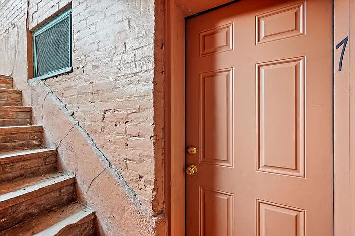 1 bed, 1.0 bath, $1,199 — Photo 2