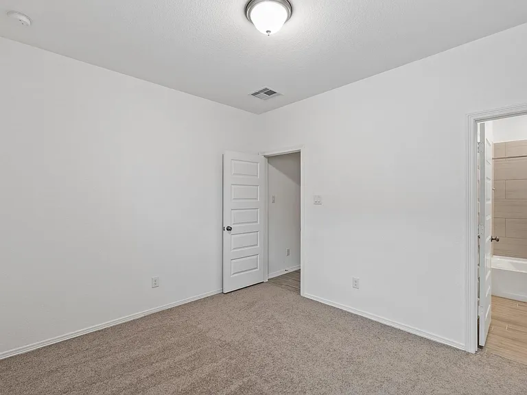 23018 Forebear Dr — Photo 21