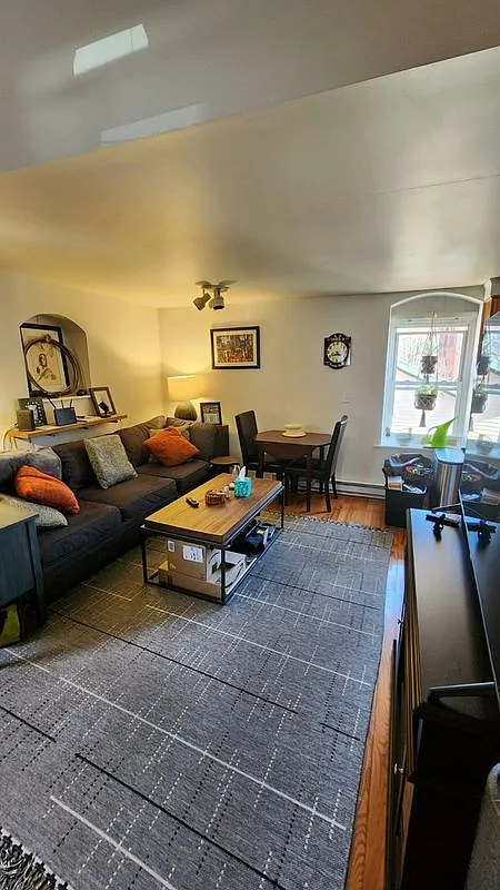2 bed, 1.0 bath, 768 sqft, $1,650 — Photo 3