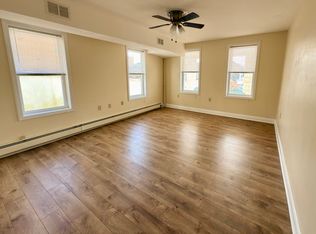 (Undisclosed Address), Staten Island, NY 10305