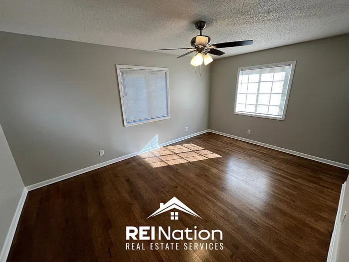 3 bed, 1.5 bath, 1356 sqft, $1,350 — Photo 4