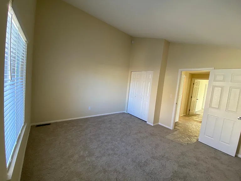 3916 Pheasant Dr — Photo 12