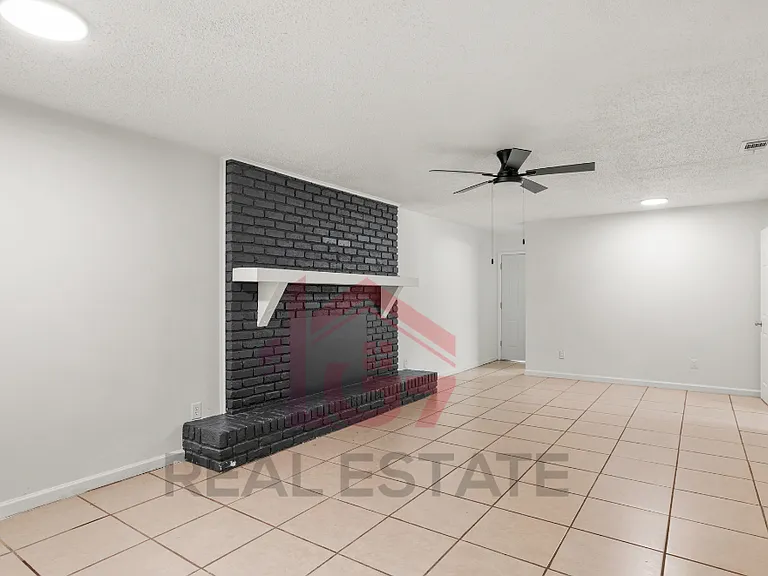 4112 Vassar Cir — Photo 4
