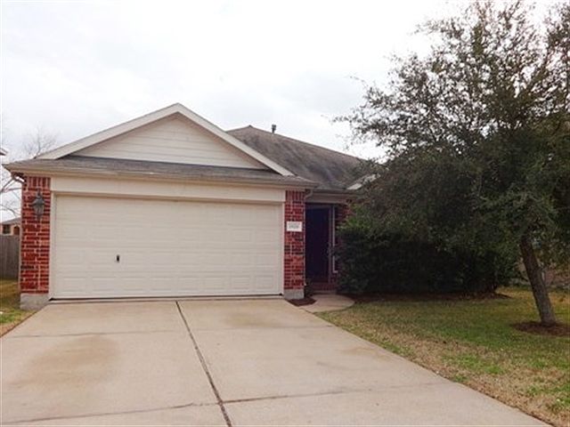 1st image of 1819 Manor Dr