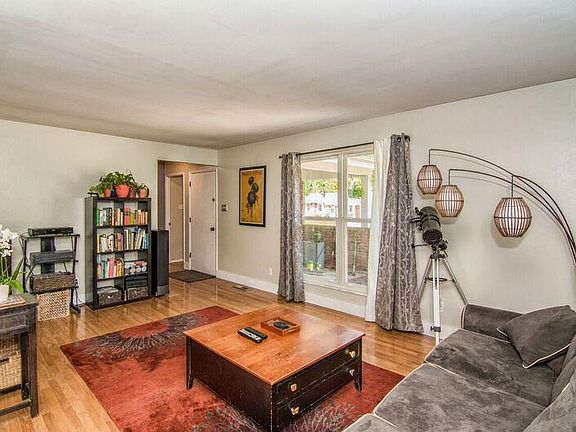 3rd image of 2338 Wescreek Dr E