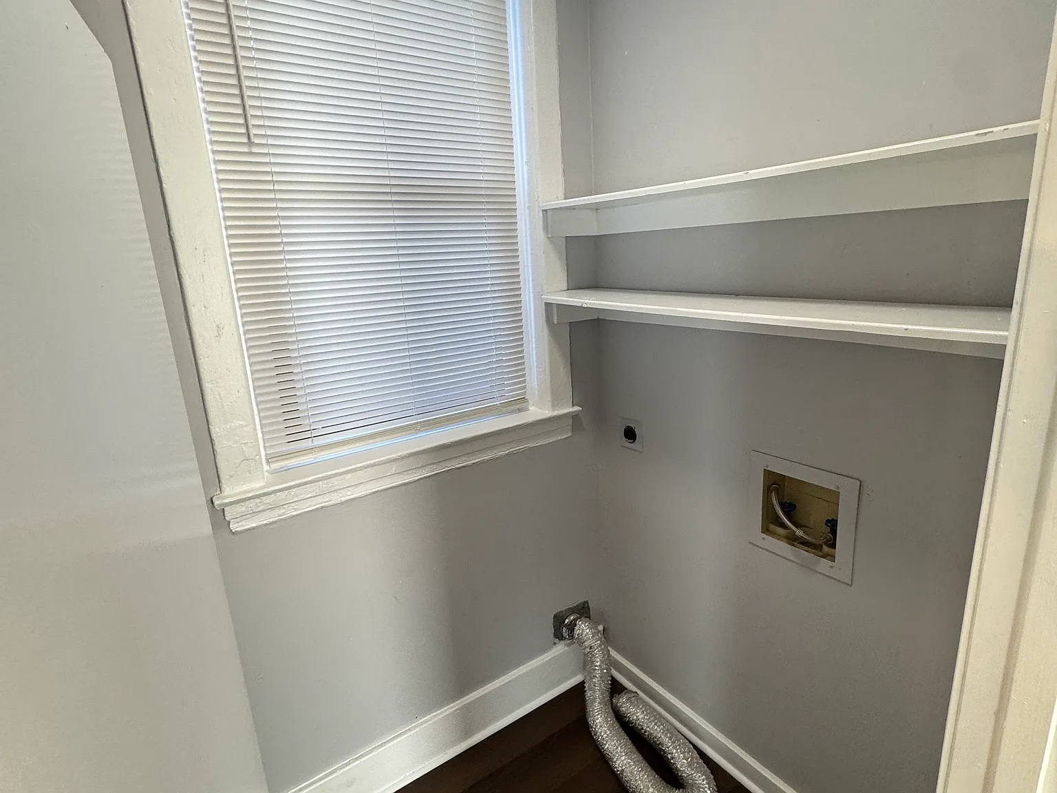 2 bed, 1100 sqft, $1,400 — Photo 4