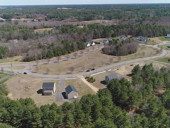 4th image of 33 Meadowbrooke Ln