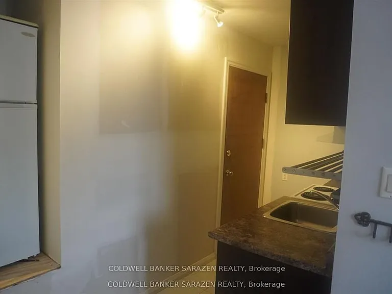 326 Flora St #3 — Photo 12